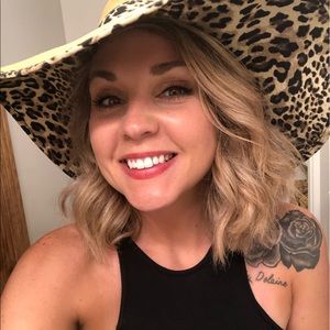 Meet your Posher, Alicia